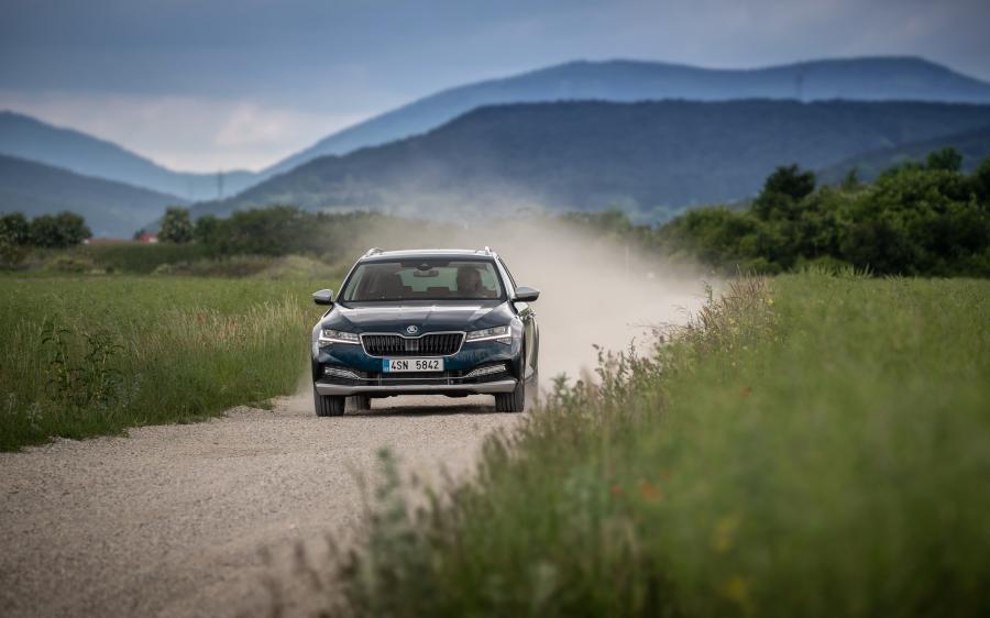  Skoda Superb Scout 2019 года  (WW) (фото 26 из 72)